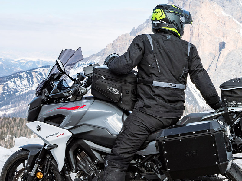 https://www.givi.de/FILES/catalogo/GIVI-borse-moto-header-mob.jpg