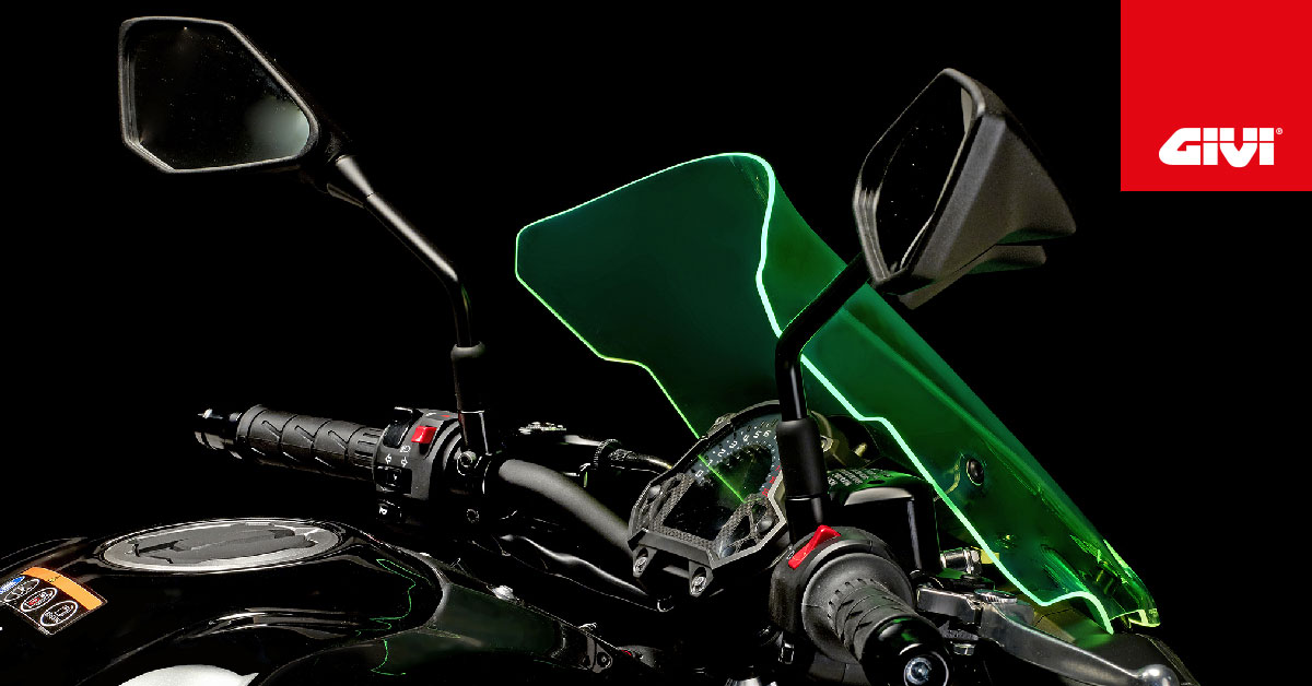 GIVI+widmet+die+neue+%22Lime+Green%22+Windschutzscheibe+Ihrer+Kawasaki%21